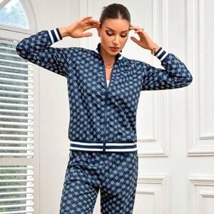 NEW Women's Blue Patterned Zip Up